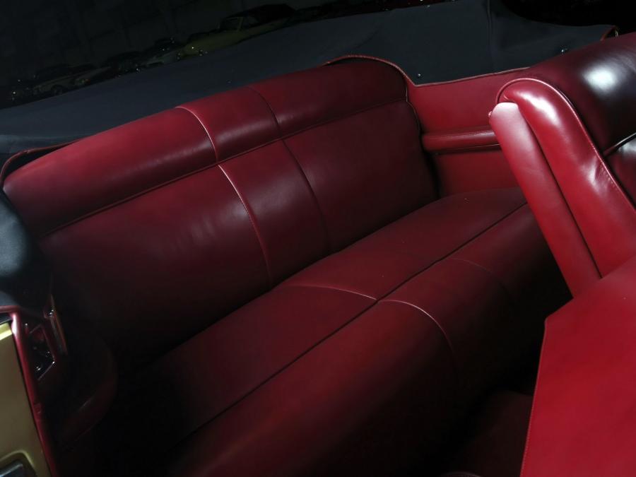 Интерьер Lincoln Continental Cabriolet Indy 500 Pace Car 1946 года  (фото 1 из 13)